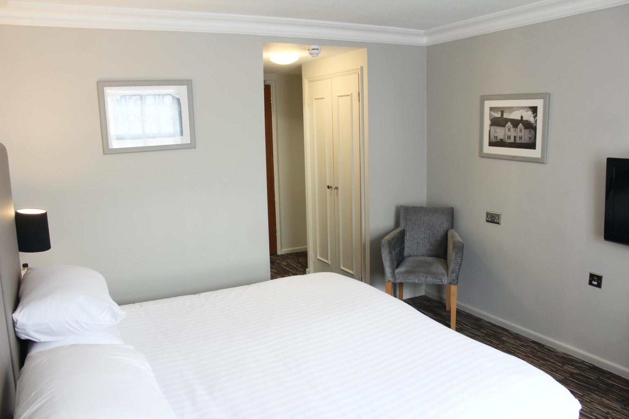 The Saracens Head Hotel Great Dunmow Εξωτερικό φωτογραφία