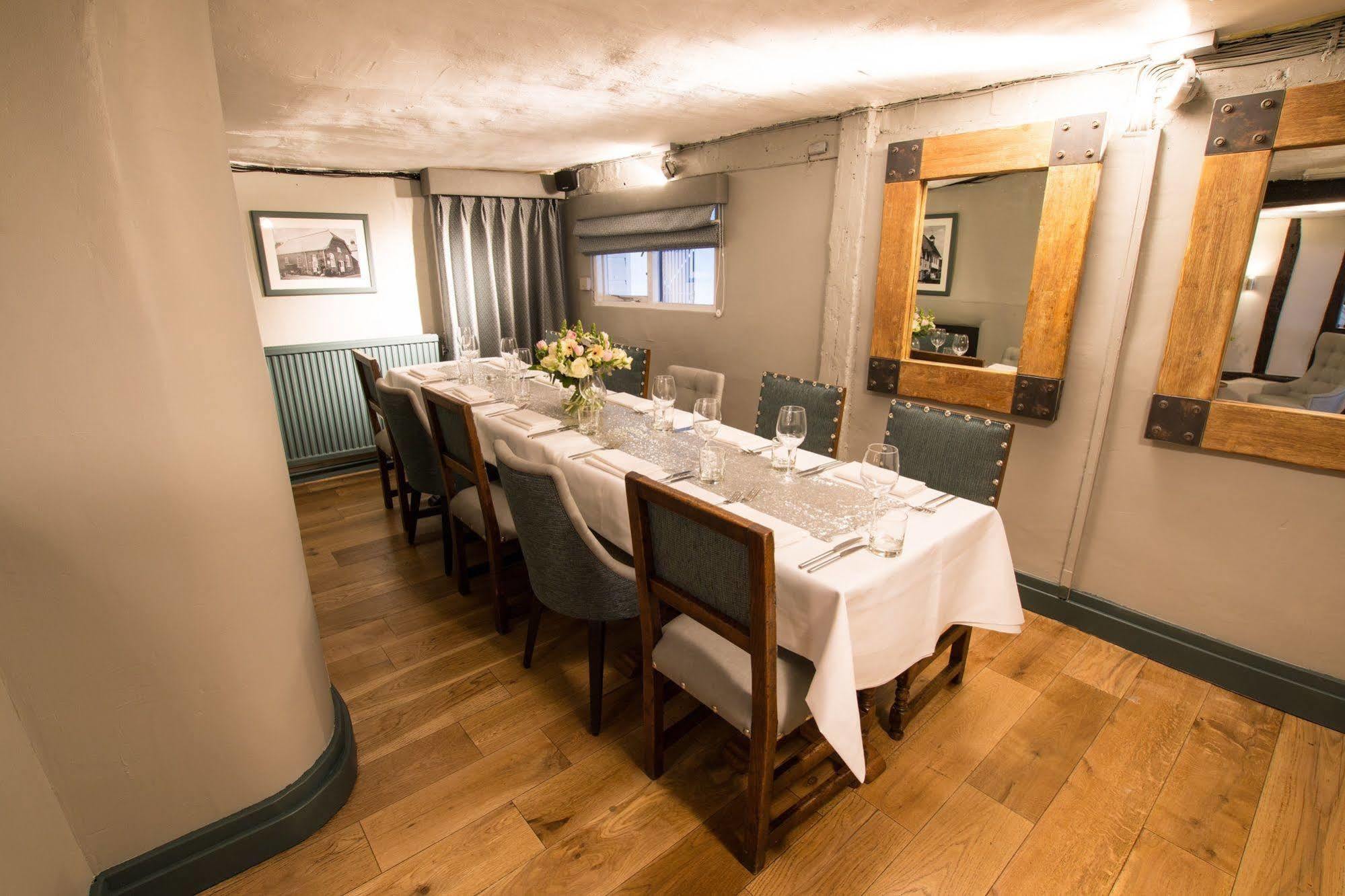 The Saracens Head Hotel Great Dunmow Εξωτερικό φωτογραφία
